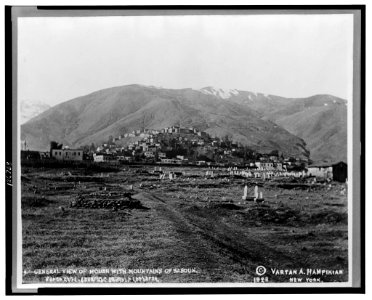 General view of Moush (ie. Muş) with mountains of Sasoun (ie. Sason) LCCN00652001