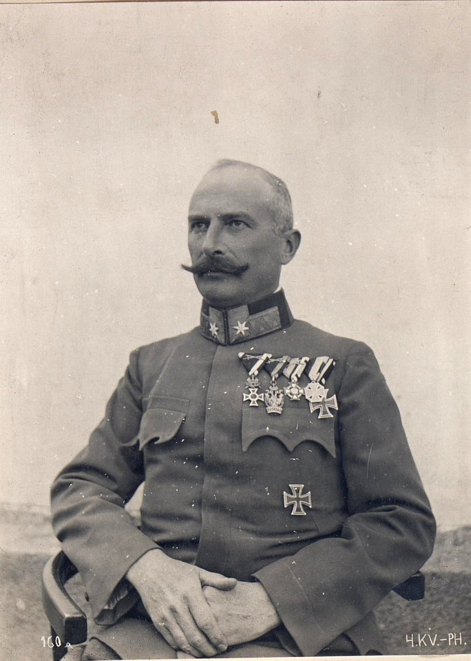 Generalmajor Schulhof, 4.Armeekommando (BildID 15694104)