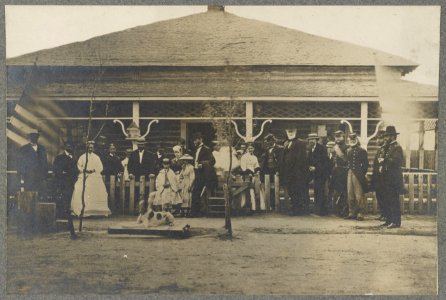 Generals Grant, Sherman, Sheridan, Hooker, Harney, Dodge, Gibbon, and Potter at Fort Sanders LCCN2013647598