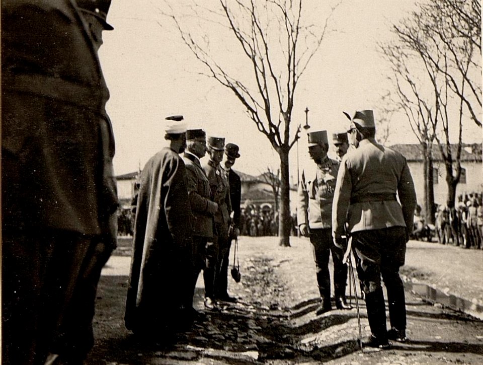 Generalkonsul KRAL und Konsul HALA. Aufgenommen in Skutari am 14. März 1916. (BildID 15532703)