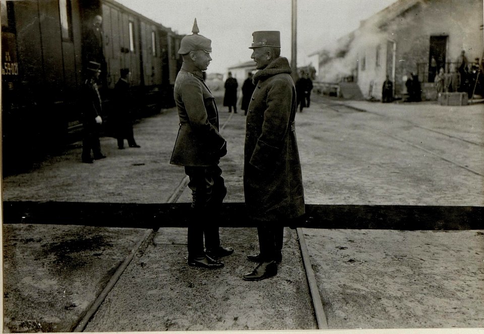 Generaladjutant Johann Herbert Herberstein und Generalmajor Johannes Friedrich Hans von Seeckt, 15.9.1916 (BildID 15550566)
