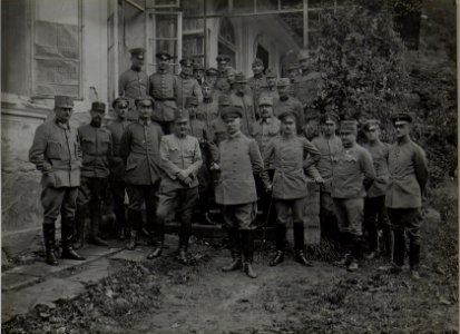 Generalstab der 12.ITD.und der 1.deutschen Res.Div.in CZEREMCHOW. (BildID 15451011)