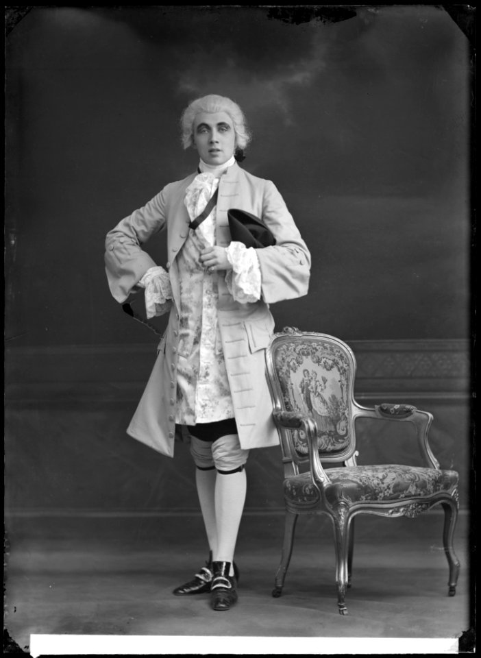 Gustaf Molander in Rococo at Intima teatern 1912 - SMV - NM046
