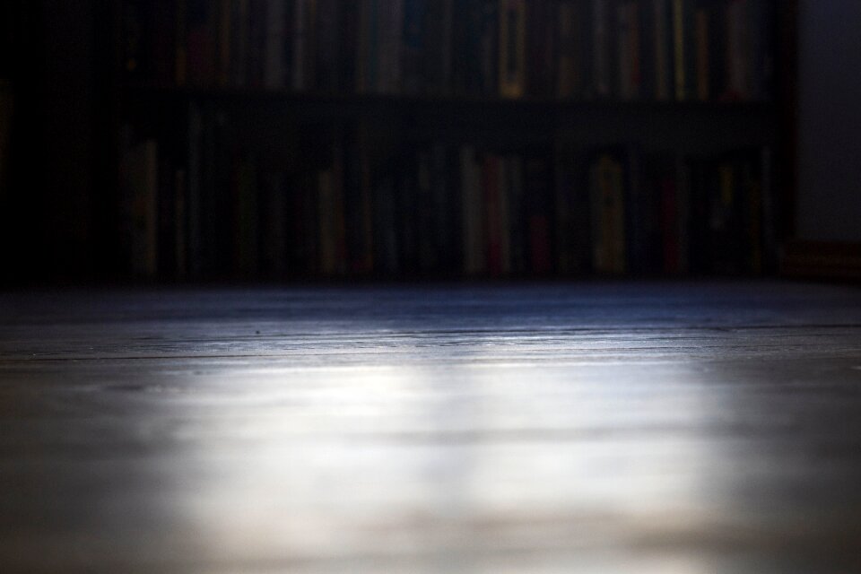 Table light books