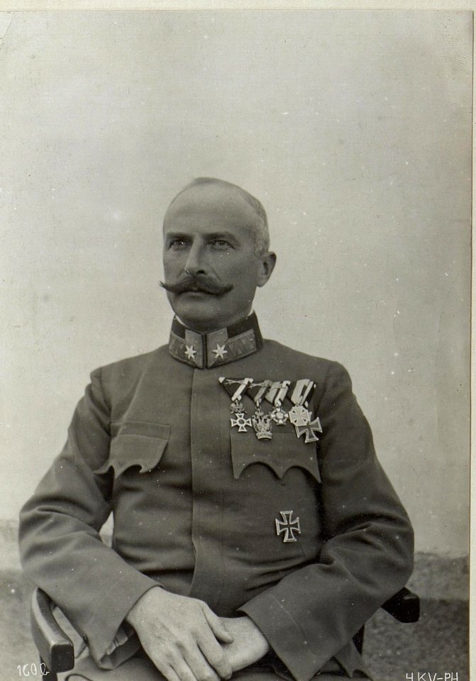 Generalmajor Schulhof, 4.Armeekommando (BildID 15694111)