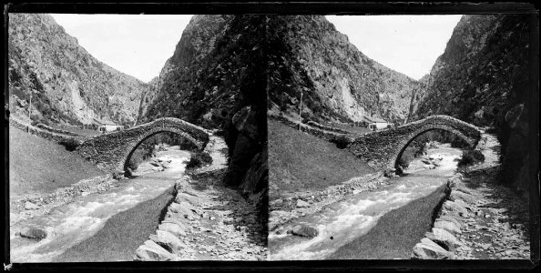 El pont de Sant Antoni de la Grella sobre el riu Valira