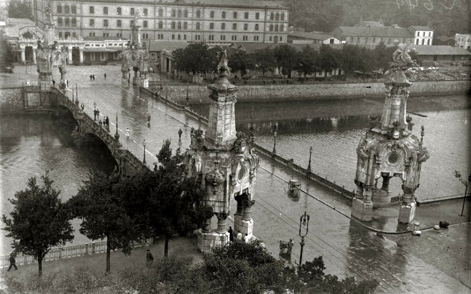 El puente María Cristina (1 de 2) - Fondo Car-Kutxa Fototeka