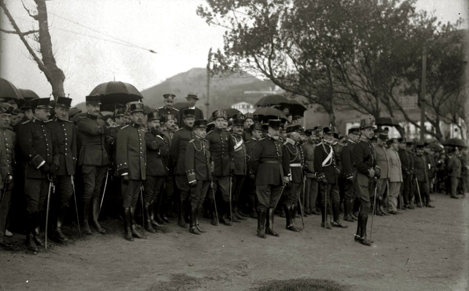 El rey Alfonso XIII en el campo de maniobras de Ondarreta (2 de 3) - Fondo Car-Kutxa Fototeka