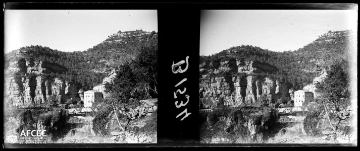 El santuari de Sant Miquel del Fai sobre una balma