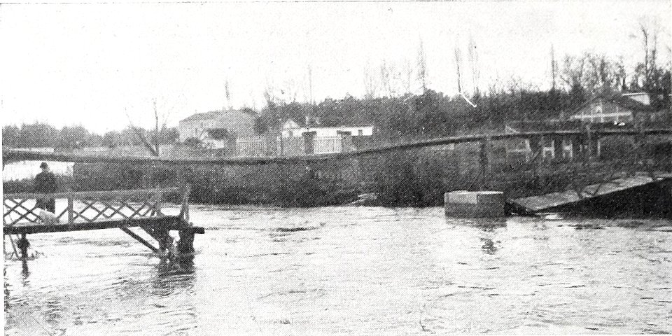 El Puente Verde destruido por la riada del Manzanares, por Goñi