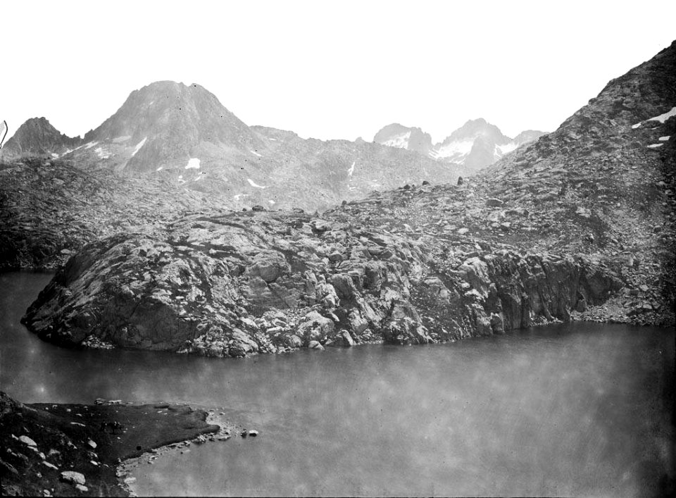 El Tossau de Mar vist des del llac Rius
