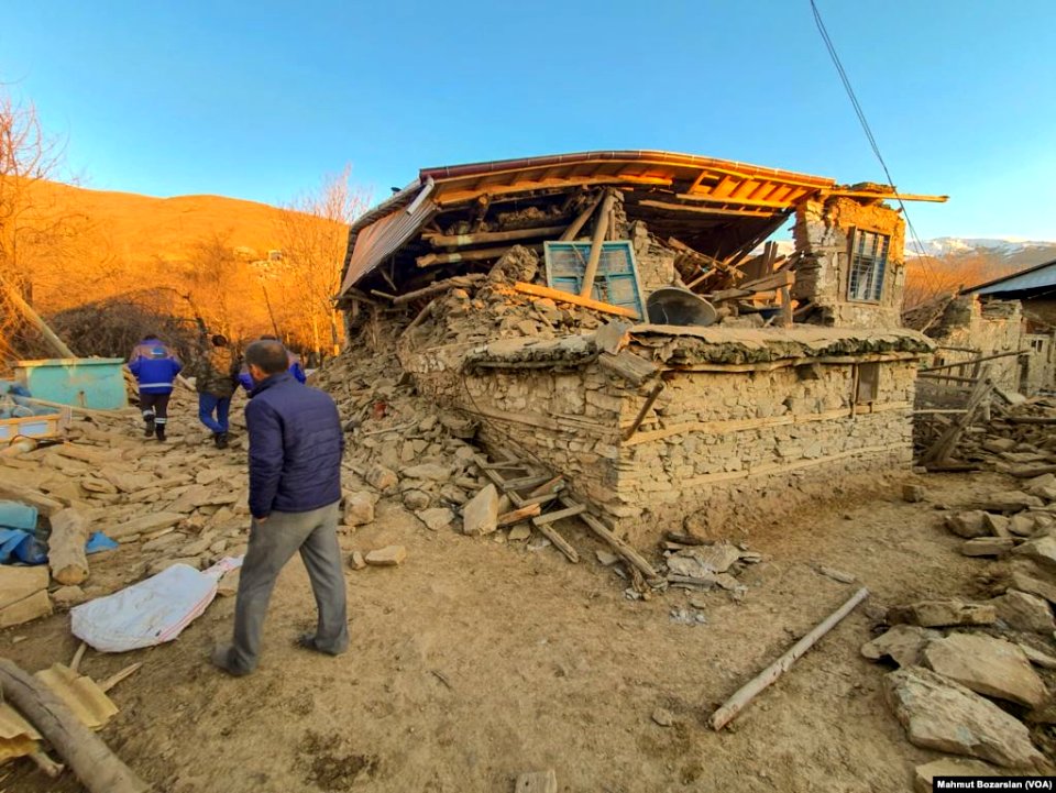 Elazığ Depremi kurtarma çalışmaları (5)