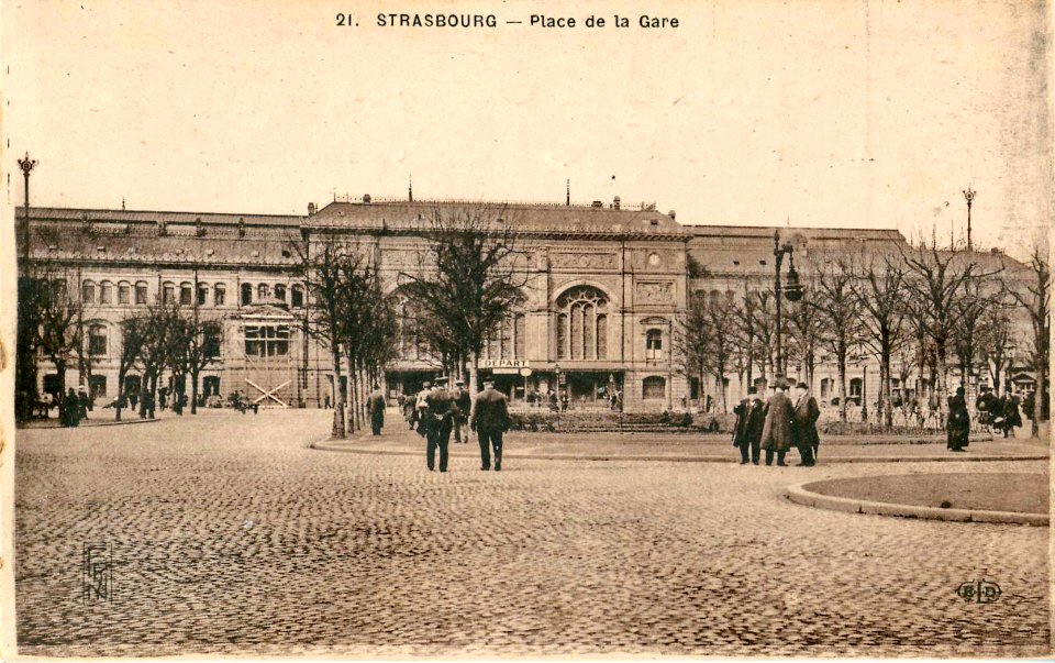 ELD 21 - STRASBOURG - Place de la Gare