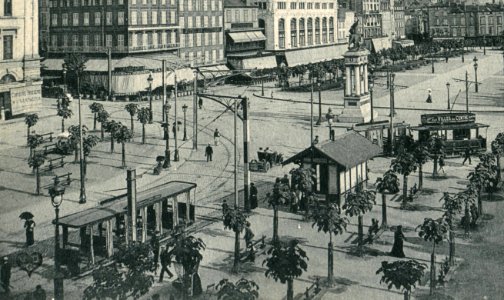 ELD 3497 - CLERMONT-FD - Place de Jaude - Vue prise de l'Hotel de la Poste (Détail)