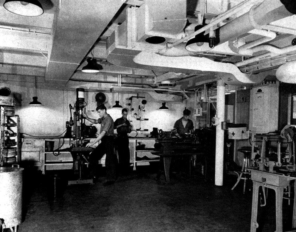 Electrical shop aboard USS Ticonderoga (CV-14), circa in 1944