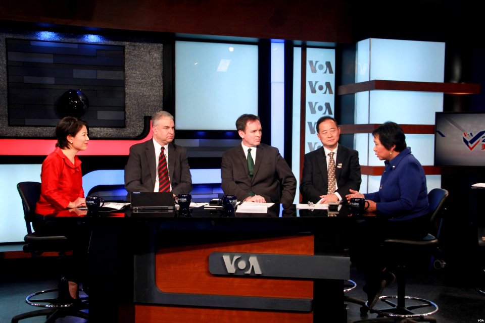 Election night 2016 VOA Mandarin