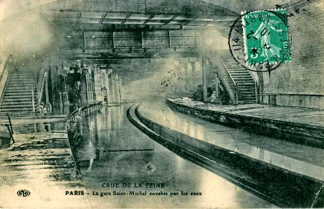ELD - CRUE DE LA SEINE - PARIS - La gare Saint-Michel envahie par l;es eaux