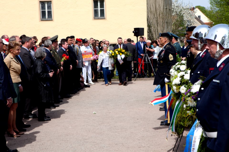 Elbe Day April 25, 2015 in Torgau IMG 0764 (17099539800)