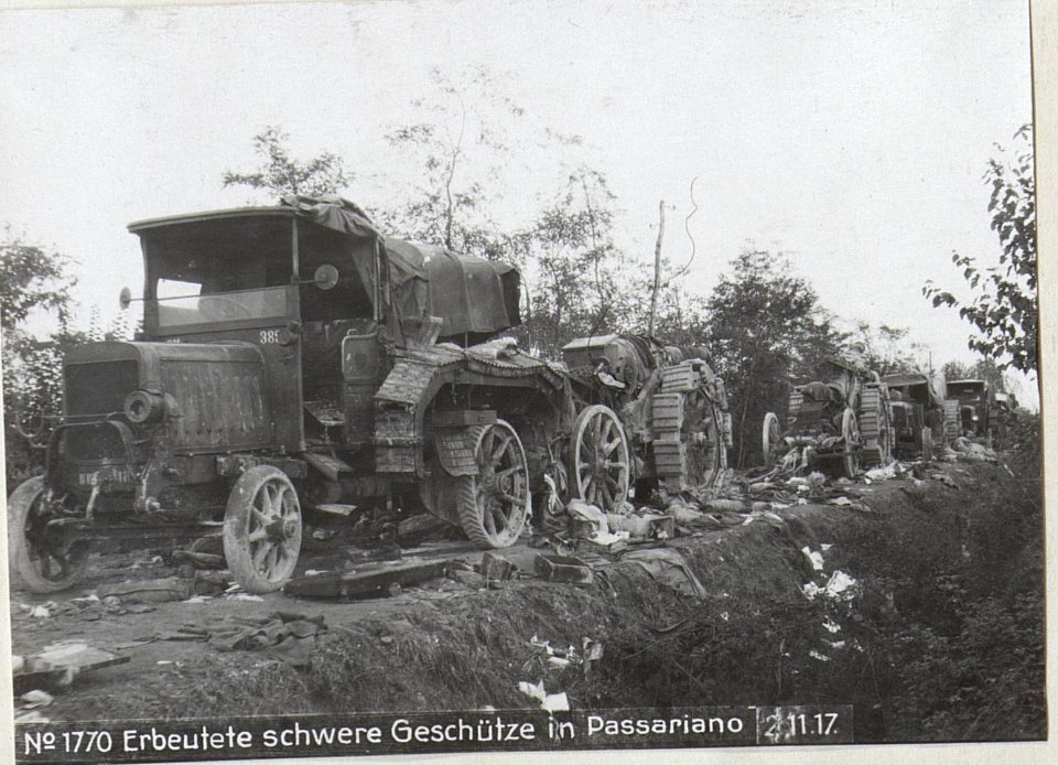 Erbeutete schwere Geschütze in Passariano 2.11.17. (BildID 15608817)