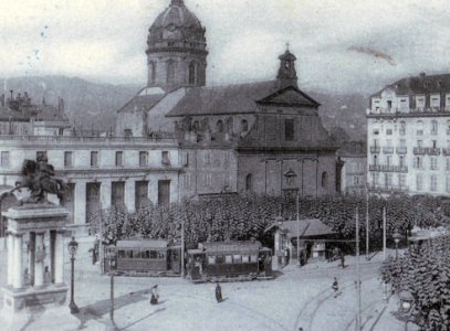 ELD 310 - L'AUVERGNE PITTORESQUE - CLERMOND FD - Place de Jaude - L'église des Minimes..(détail)