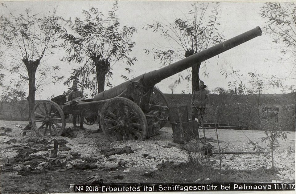 Erbeutetes ital.Schiffsgeschütz bei Palmaova 11.11.17. (BildID 15610954)