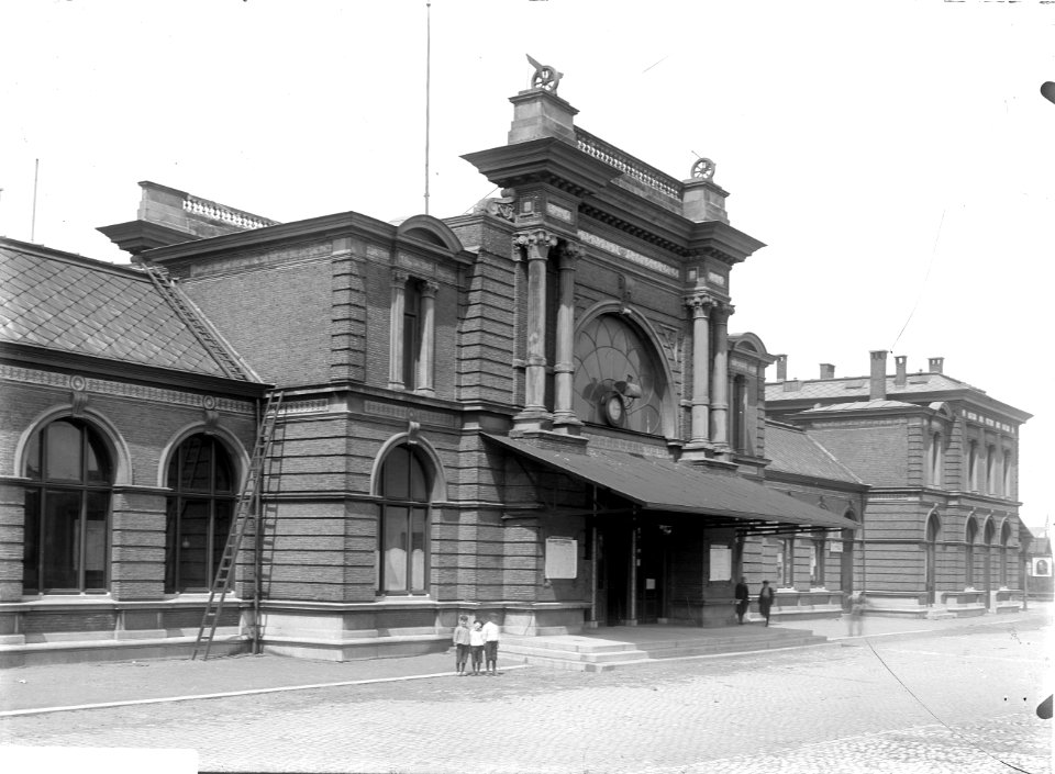 ErfgoedLeiden LEI001013300 Station Leiden, Stationsplein 1