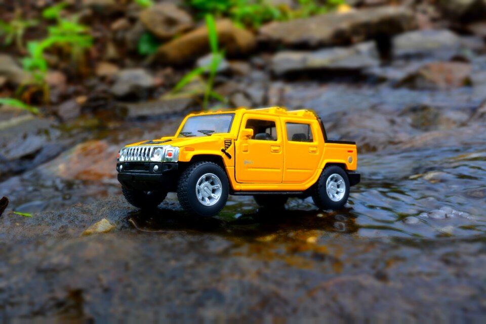 Hummer off-road terrain