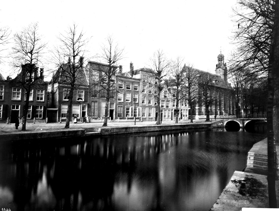 ErfgoedLeiden LEI001015286 Rapenburg nrs 87-73 met Academiegebouw