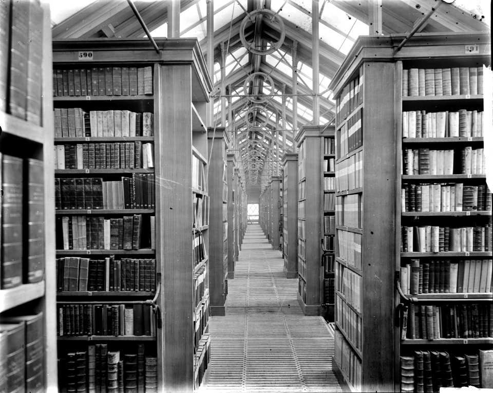 ErfgoedLeiden LEI001015640 Depot van de universiteitsbibliotheek aan het Rapenburg in Leiden