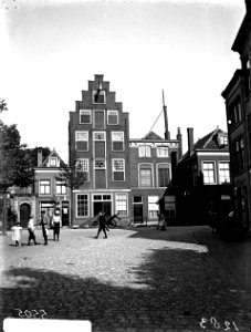 ErfgoedLeiden LEI001014622 Hooigracht nrs 5-9 photo