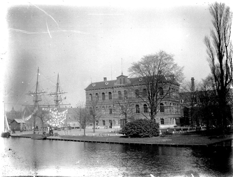 ErfgoedLeiden LEI001014734 Zeevaartschool Prins Hendrik aan het Galgewater