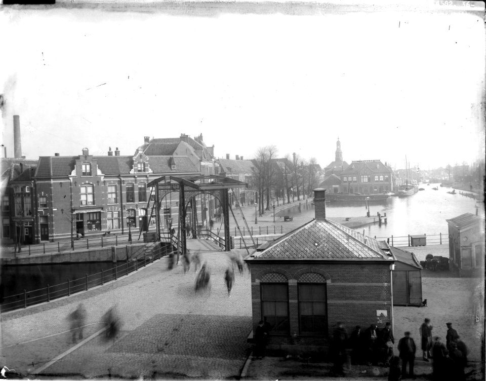 ErfgoedLeiden LEI001016311 Gezicht op de Haven