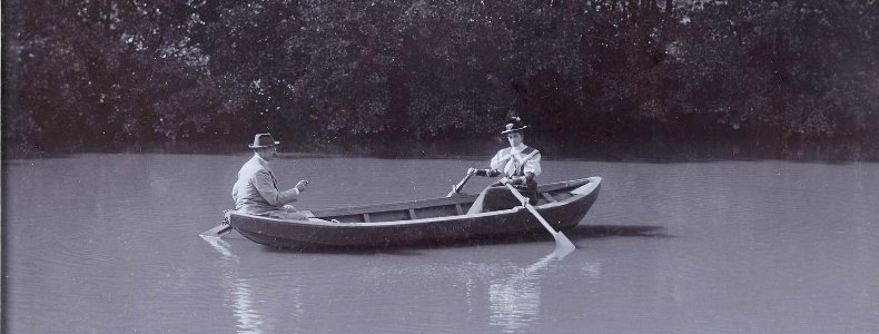 Erbgroßherzog Guillaume und dessen Gattin Marie-Anne de Bragance im Boot
