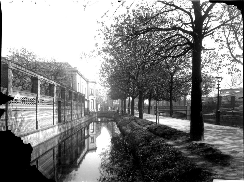 ErfgoedLeiden LEI001015171 Morssingel met Singelsloot, Rijnsburgerbrug en Sociëteit Amititia