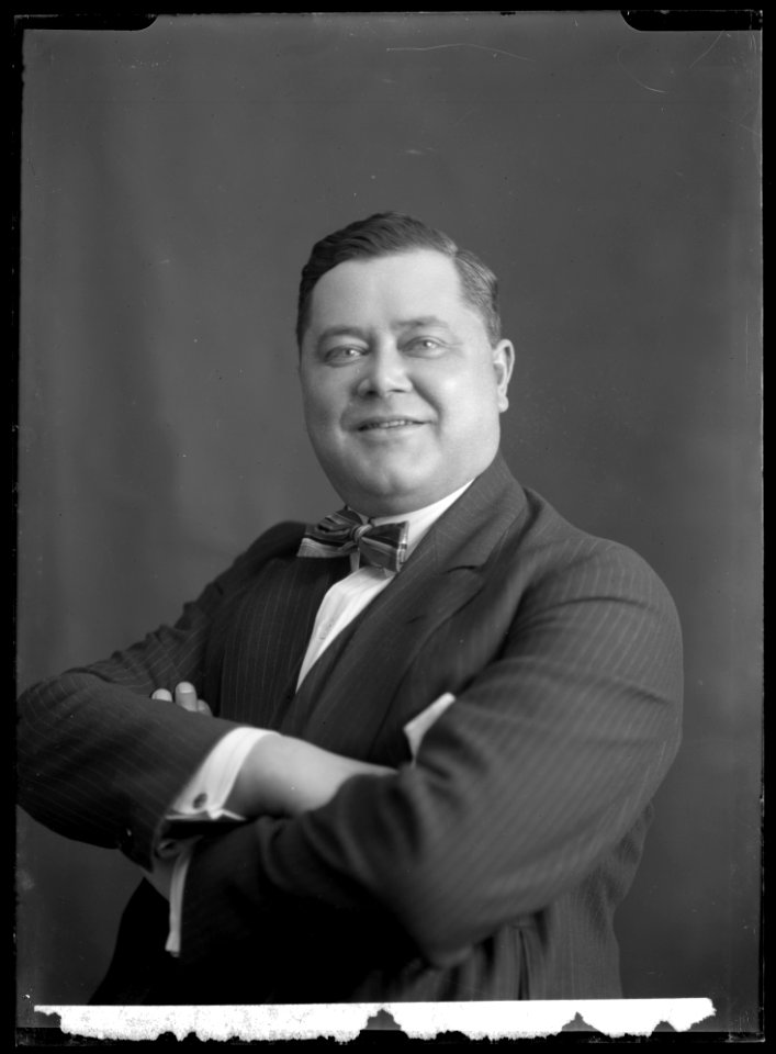Eric Lindholm, actor, undated portrait - SMV - GL084