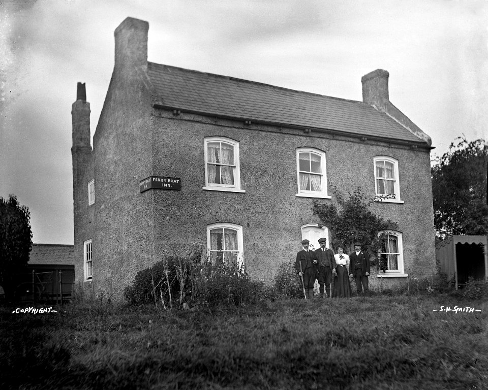 Ferry Boat Inn, Cottingwith YORYM-S32