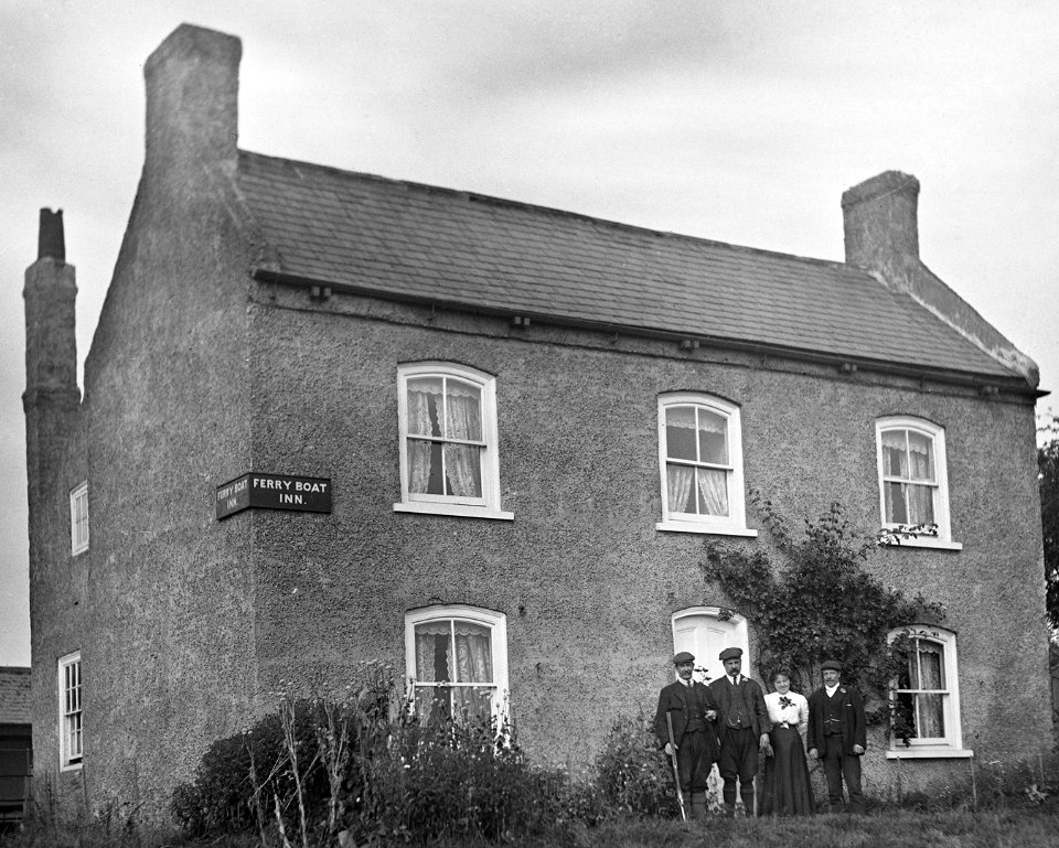 Ferry Boat Inn, Cottingwith YORYM-S32 (cropped)