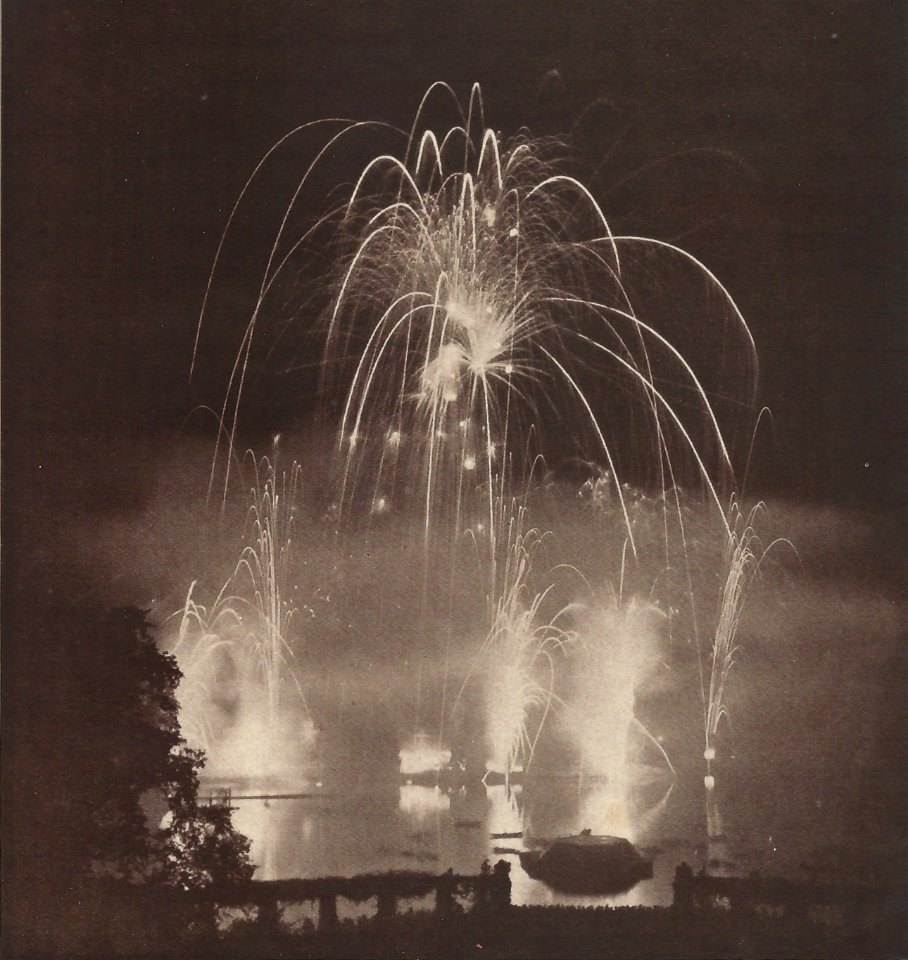Feuerwerk am Adolf Mittag-See