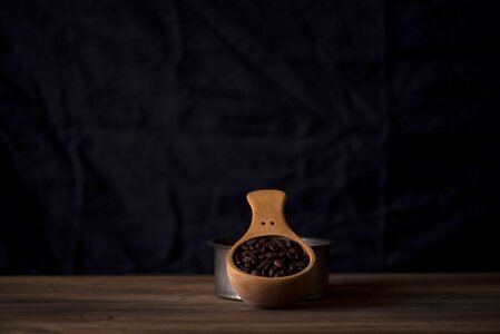 Wooden scoop coffee photo