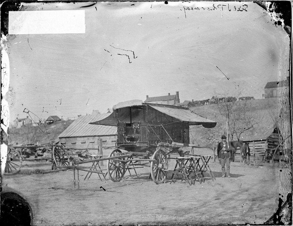 Field Pharmacy, Gen. Thomas' Headquarters - NARA - 530350