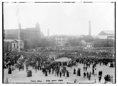 Field Mass - B'k'n Navy Yard LCCN2014689865