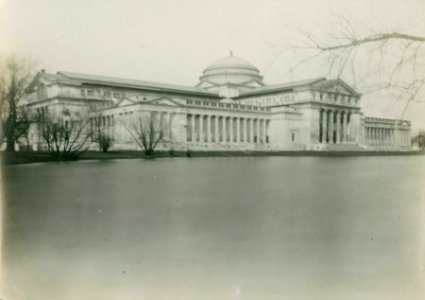 Field Museum, Chicago, April 24, 1913 (NBY 812)
