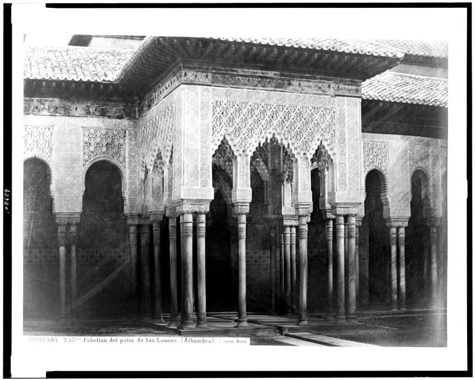 Granada. Pabellon del Patio de los Leones (Alhambra) - J. Laurent. Madrid. LCCN94512100