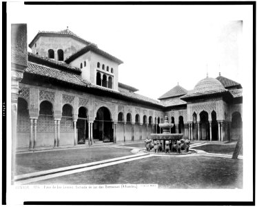 Granada. Patio de los Leones, fachada de las Dos Hermanas (Alhambra) - J. Laurent. Madrid. LCCN94512104