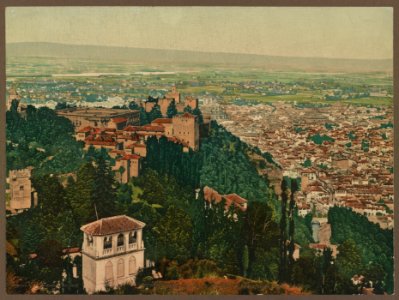 Granada. Vista general de la Alhambra y Grandada desde la Silla del Moro LCCN2017660752
