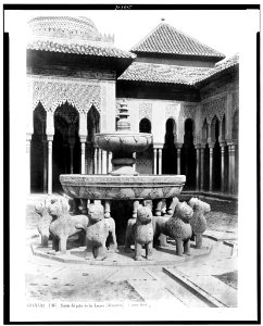 Granada. Fuente del Patio de los Leones (Alhambra) - J. Laurent. Madrid. LCCN94512113