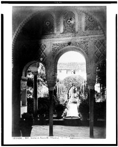 Granada. Interior de Generalife (Alhambra) - J. Laurent. Madrid. LCCN94512017