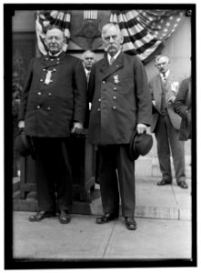 GRAND ARMY OF THE REPUBLIC. PARADE AT 1915 ENCAMPMENT. COMMANDER-IN-CHIEF, DAVID J. PALMER ANDCAPTAIN MONFORT LCCN2016866747