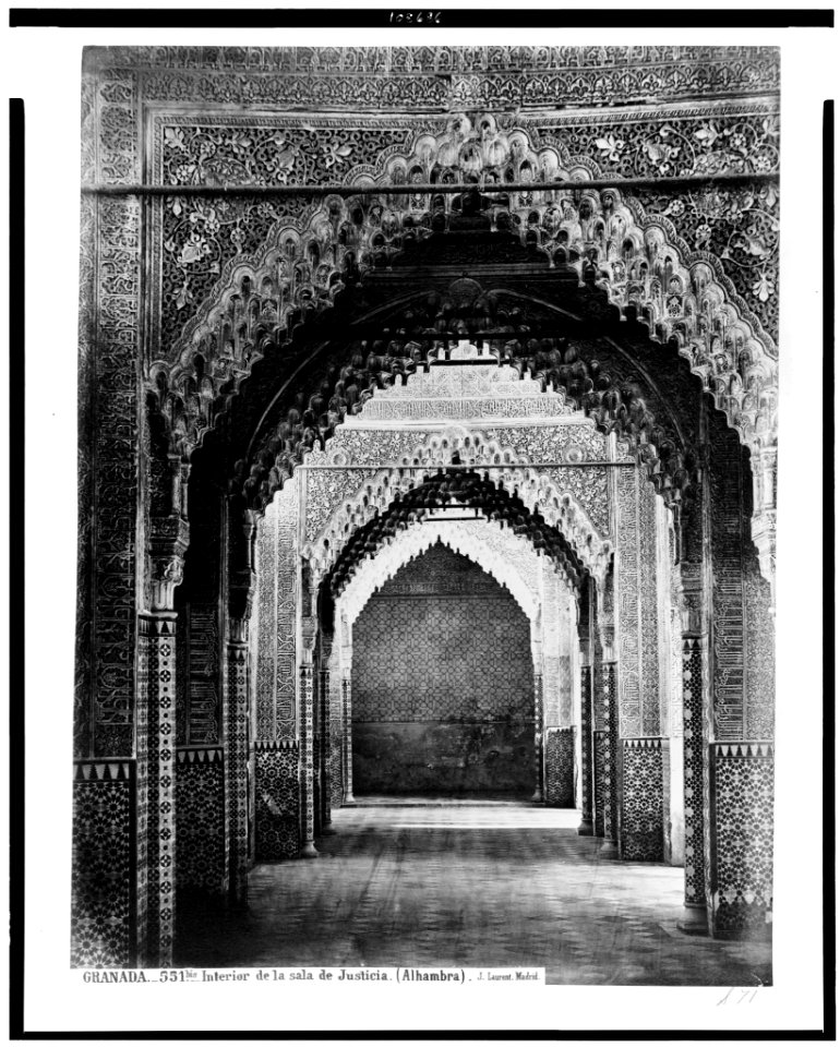 Granada. Interior de la Sala de Justicia (Alhambra) - J. Laurent. Madrid LCCN94512091