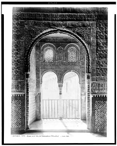 Granada. Ajimez en la Sala de Embajadores (Alhambra) - J. Laurent. Madrid. LCCN94512021